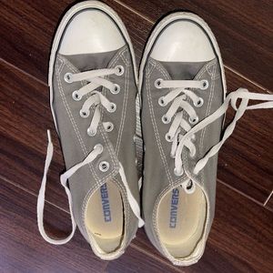 Grey low converse